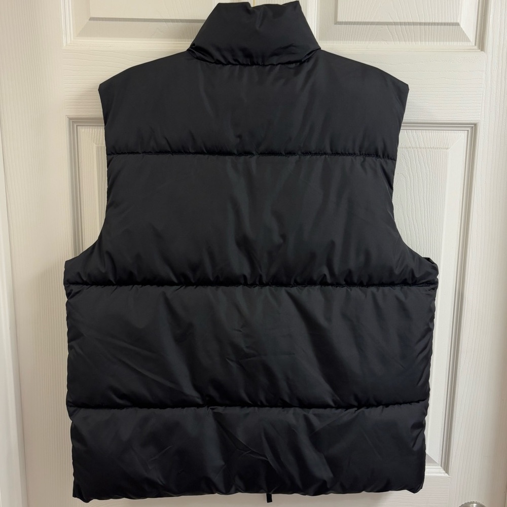 Old Navy Black Puffer Zip-up Vest - Picture 2 of 4